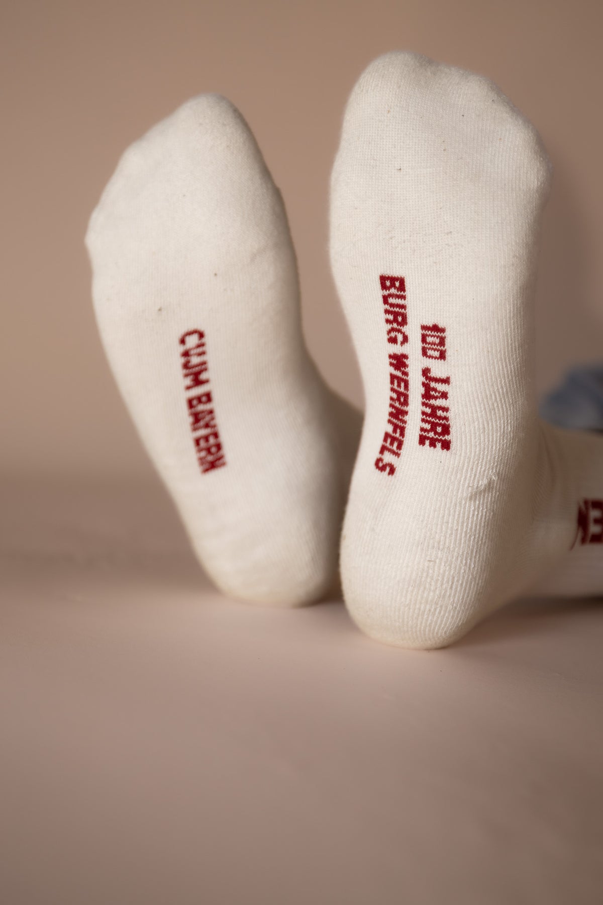 UNSHAKEN SOCKEN