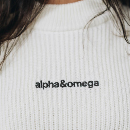 Good-Natured-Alpha-Omega-Knitwear-detail-cream-women
|| Tara ist 1,64m groß, schlank gebaut und trägt eine M.