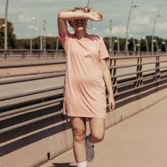 Good-Natured In-Gods-Image-Kleid pink