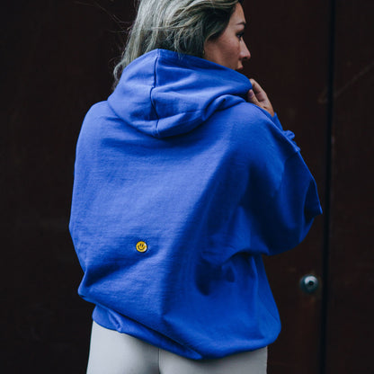 Good-Natured-Rejoice-Hoodie-Back
|| Luise ist 1,70m groß, normal gebaut und trägt eine M.