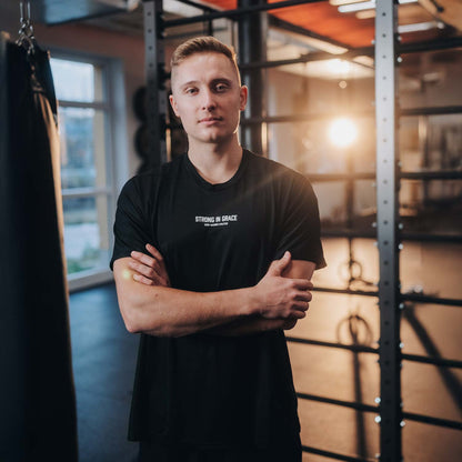 Strong in Grace - Active Shirt